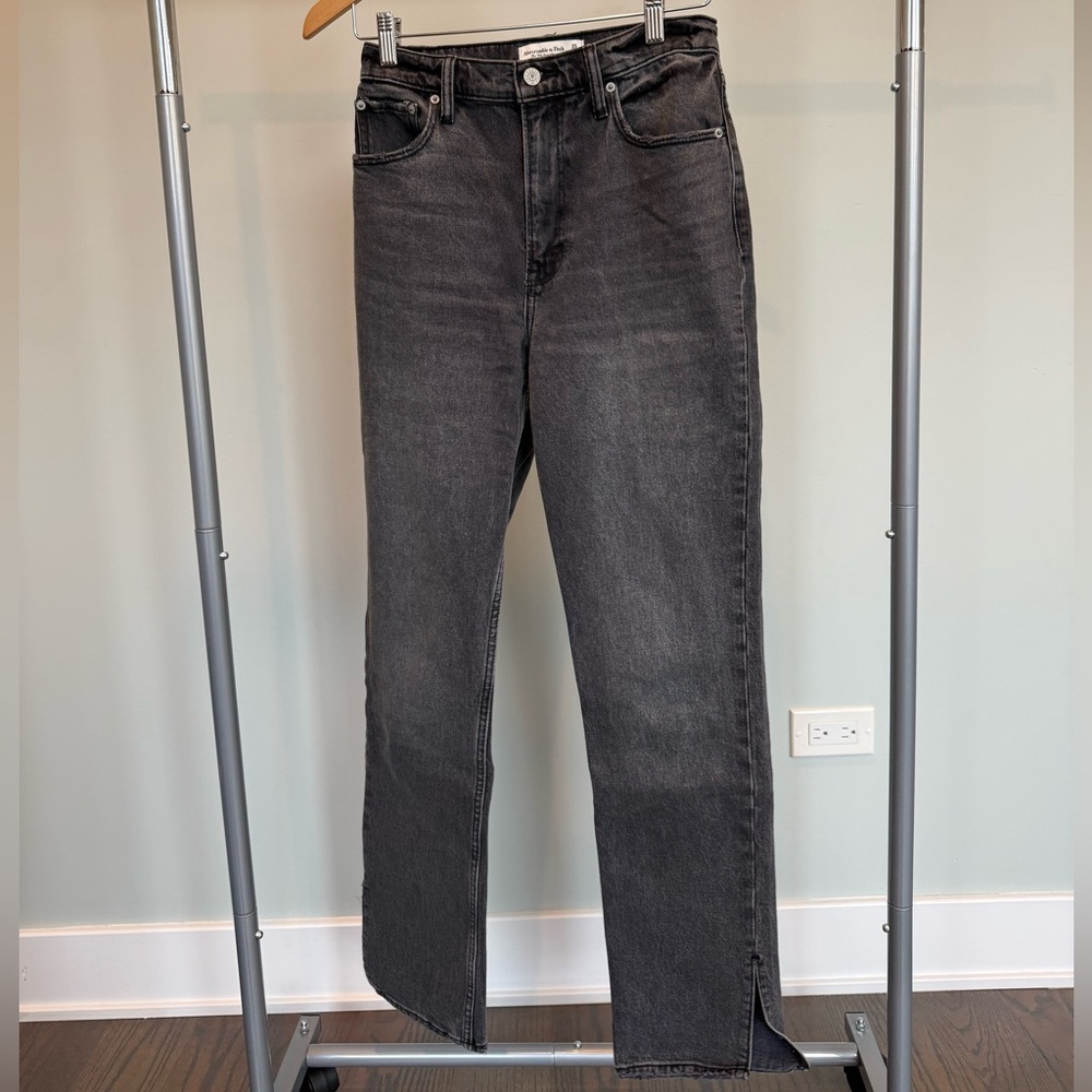 Abercrombie & Fitch 90s Straight Ultra High Rise Split Hem Jeans size 25